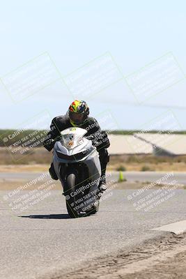 media/Aug-03-2025-TrackDaz (Sun) [[bf4a71acf9]]/A Group/12pm (Wheelie Bump)/